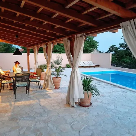 House Barba - Vrana