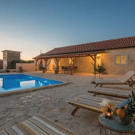 House Barba - Vrana וילה פאקוסטאן