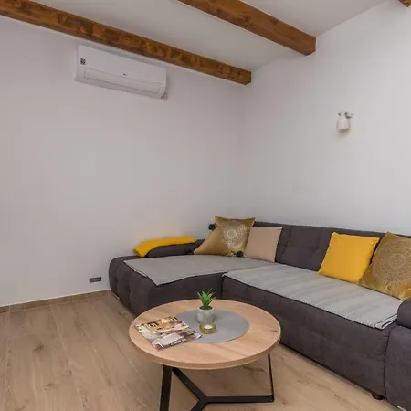 House Barba - Vrana