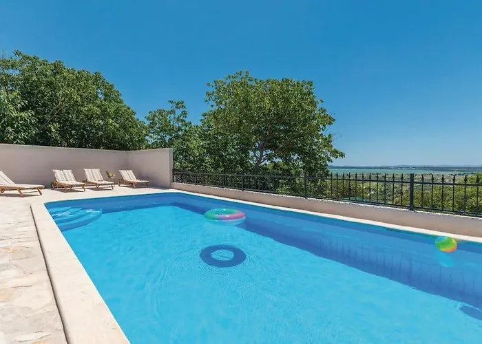House Barba - Vrana * פאקוסטאן